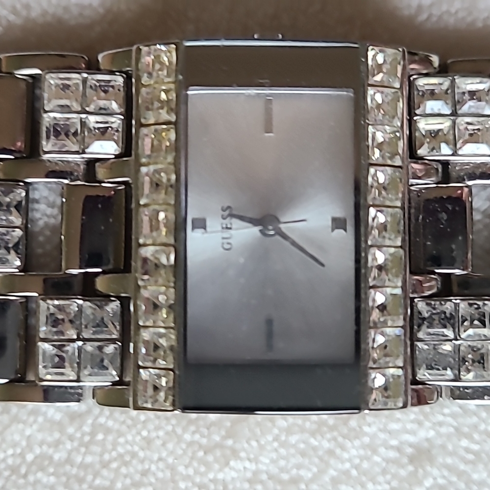 Watch - Picture 3 of 3